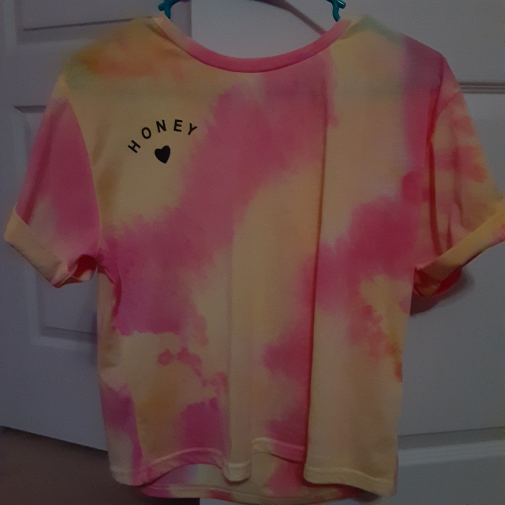 tie-dye shirt